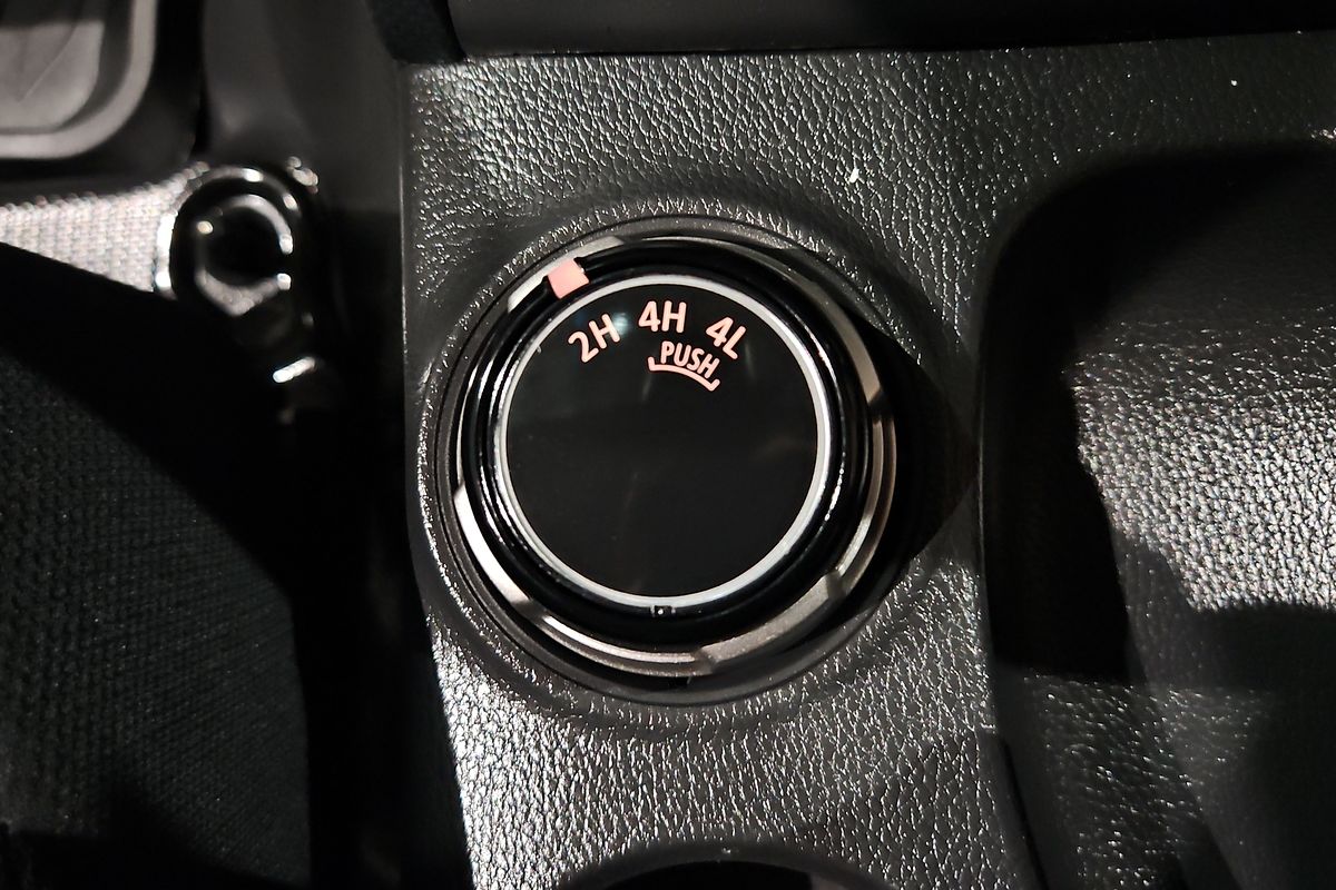 2024 Mitsubishi Triton GLX MR 4X4