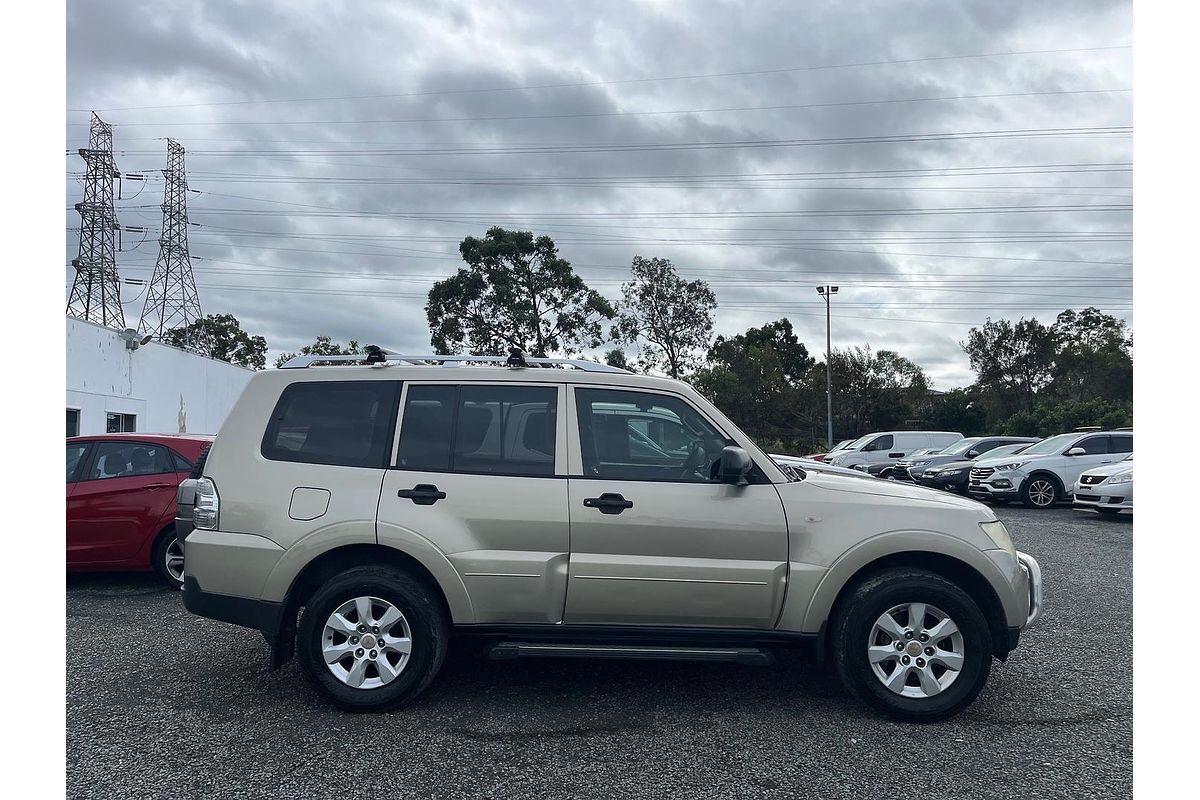 2007 Mitsubishi Pajero GLX NS