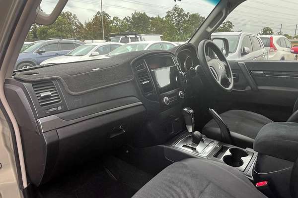 2007 Mitsubishi Pajero GLX NS