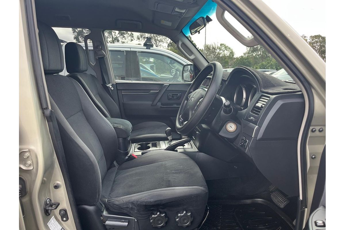 2007 Mitsubishi Pajero GLX NS