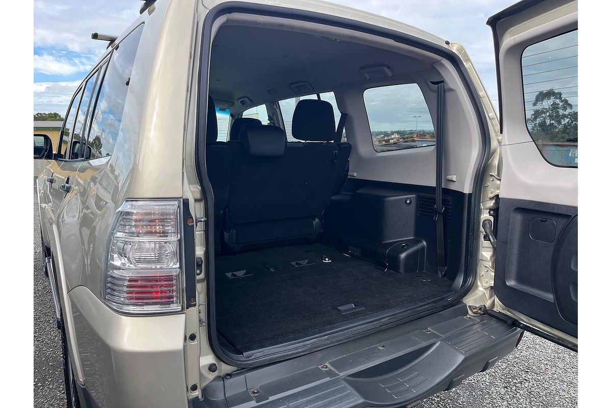 2007 Mitsubishi Pajero GLX NS