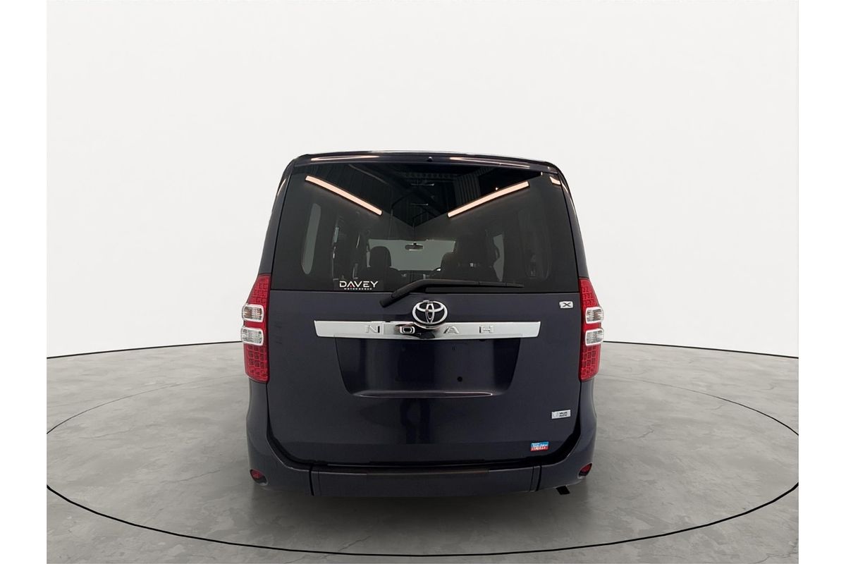 2011 Toyota Noah X L SELECTION ZZR70G