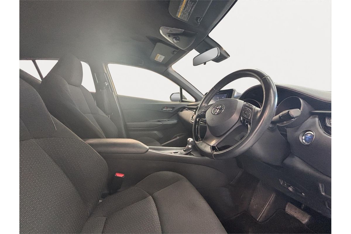 2017 Toyota C-HR HYBRID HYBRID ZYX10