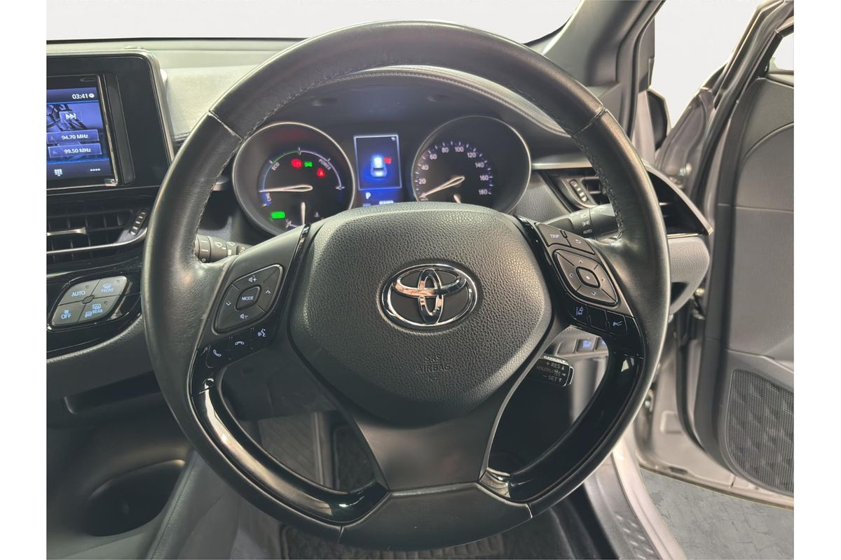 2017 Toyota C-HR HYBRID HYBRID ZYX10