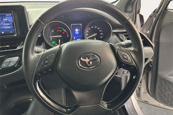2017 Toyota C-HR HYBRID HYBRID ZYX10