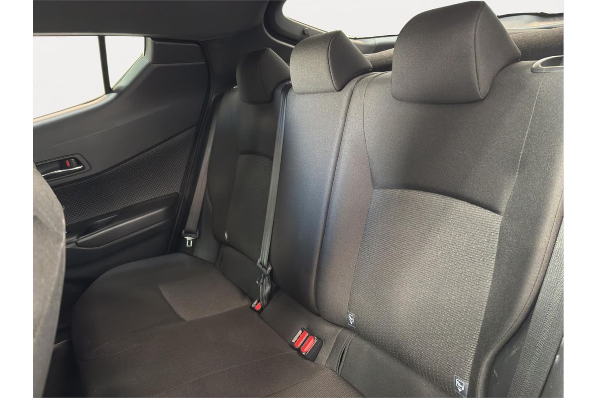 2017 Toyota C-HR HYBRID HYBRID ZYX10