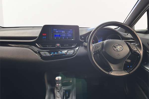 2017 Toyota C-HR HYBRID HYBRID ZYX10