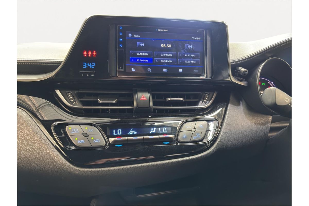 2017 Toyota C-HR HYBRID HYBRID ZYX10