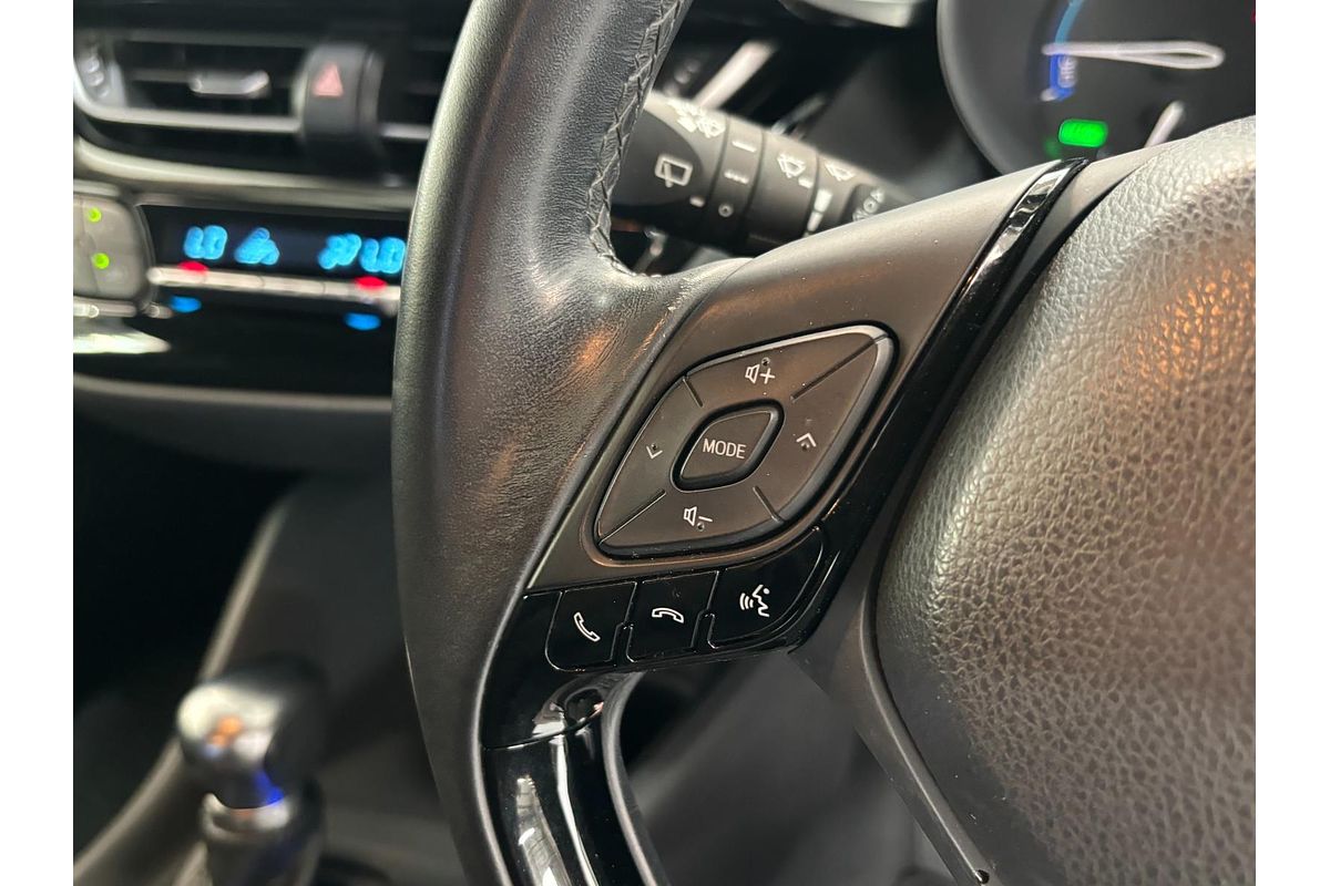 2017 Toyota C-HR HYBRID HYBRID ZYX10