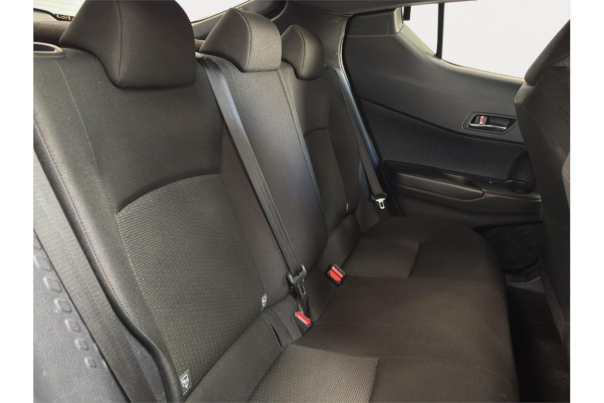 2017 Toyota C-HR HYBRID HYBRID ZYX10