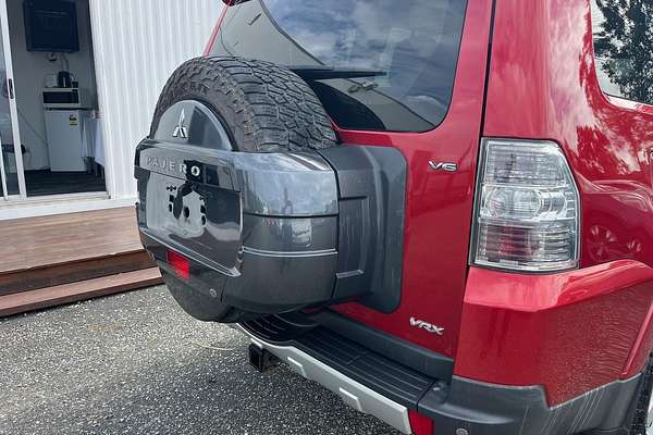 2006 Mitsubishi Pajero VR-X NS