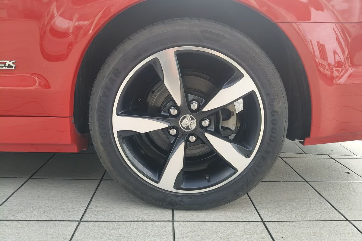 2016 Holden Ute SV6 Black VF Series II Rear Wheel Drive