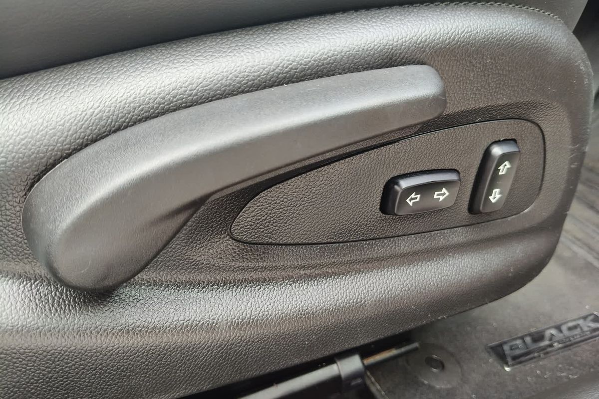 2016 Holden Ute SV6 Black VF Series II Rear Wheel Drive