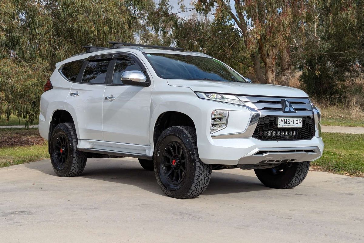 2022 Mitsubishi Pajero Sport GLS QF