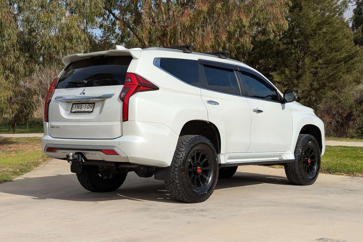 2022 Mitsubishi Pajero Sport GLS QF