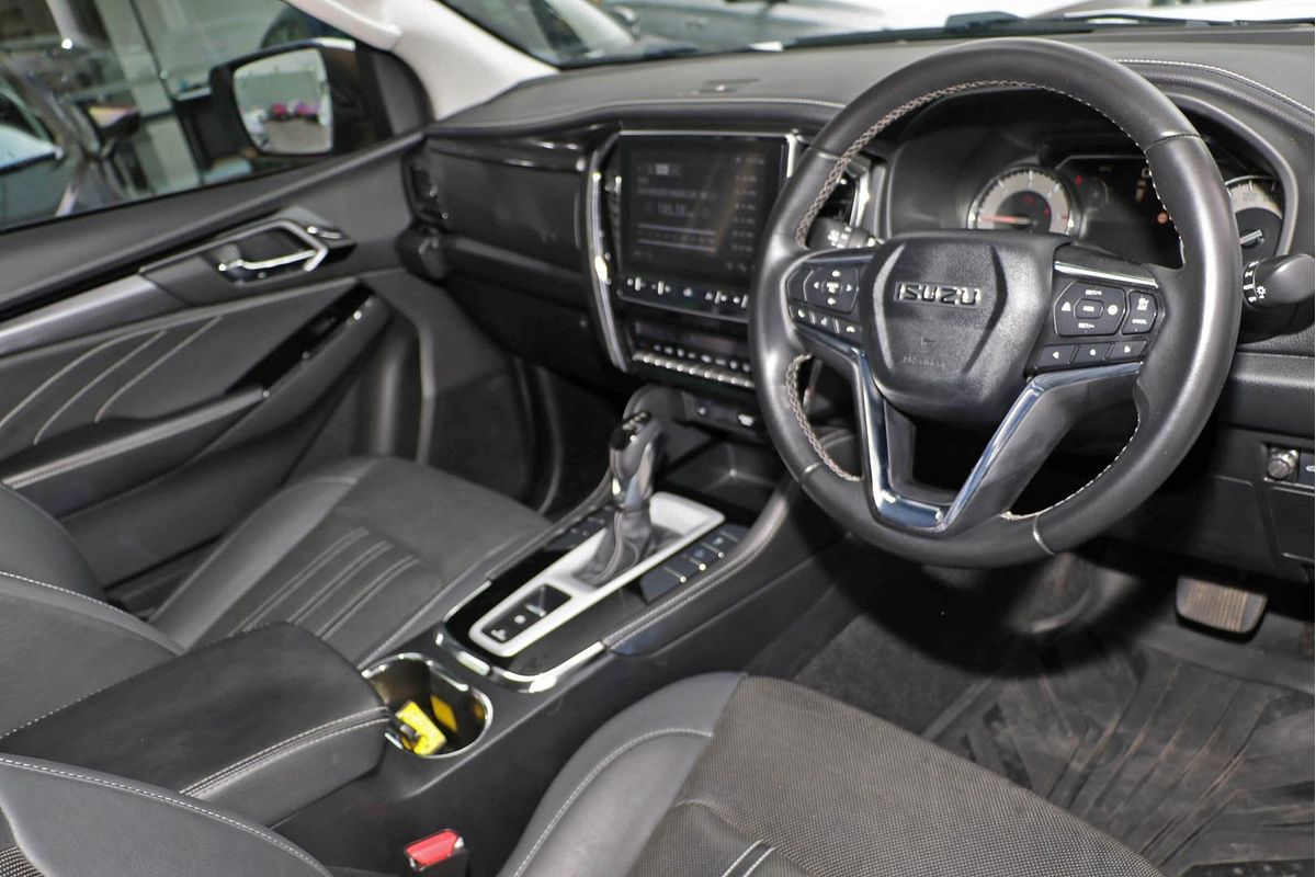 2021 Isuzu MU-X LS-T
