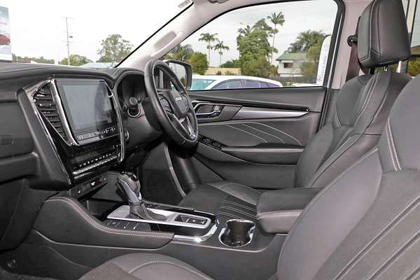 2021 Isuzu MU-X LS-T