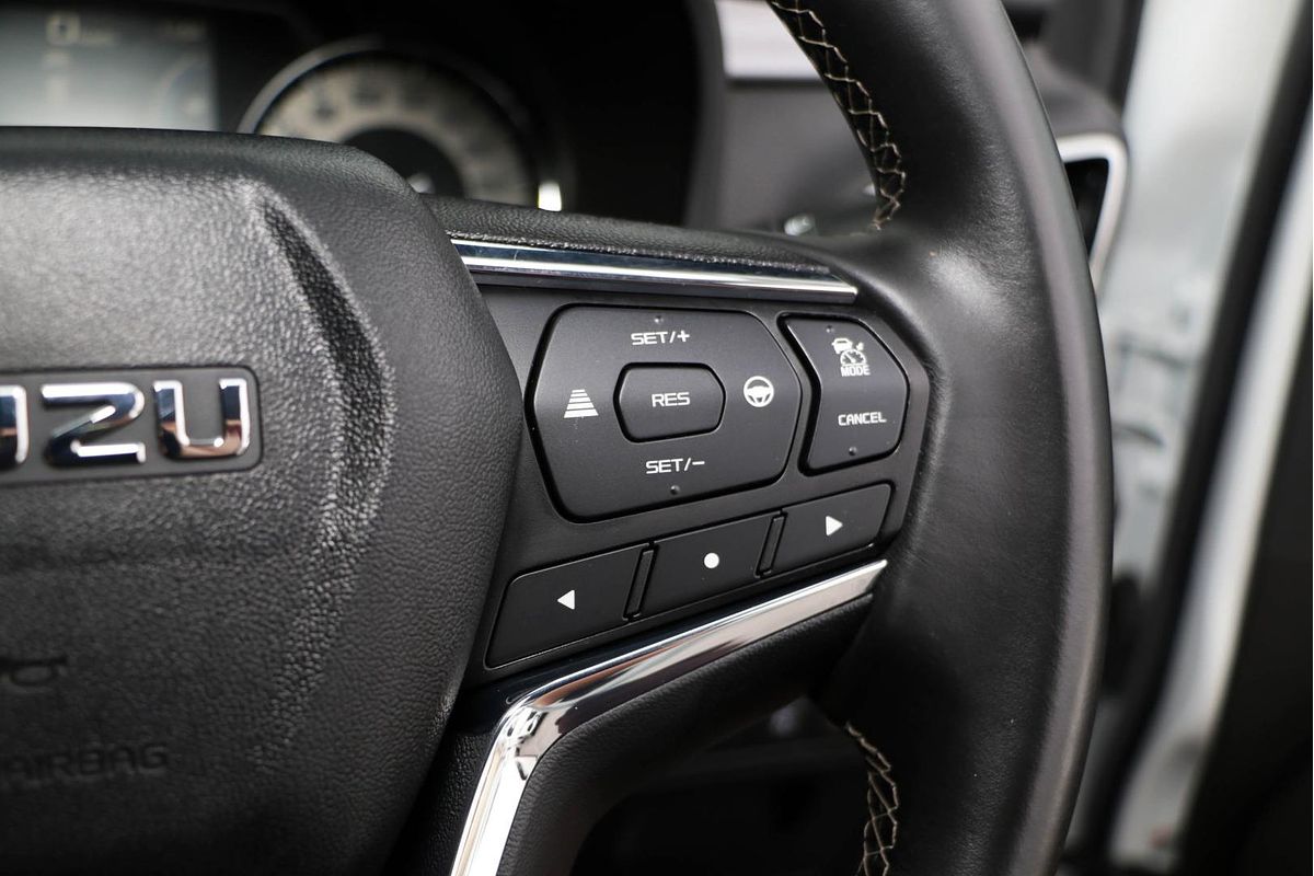 2021 Isuzu MU-X LS-T