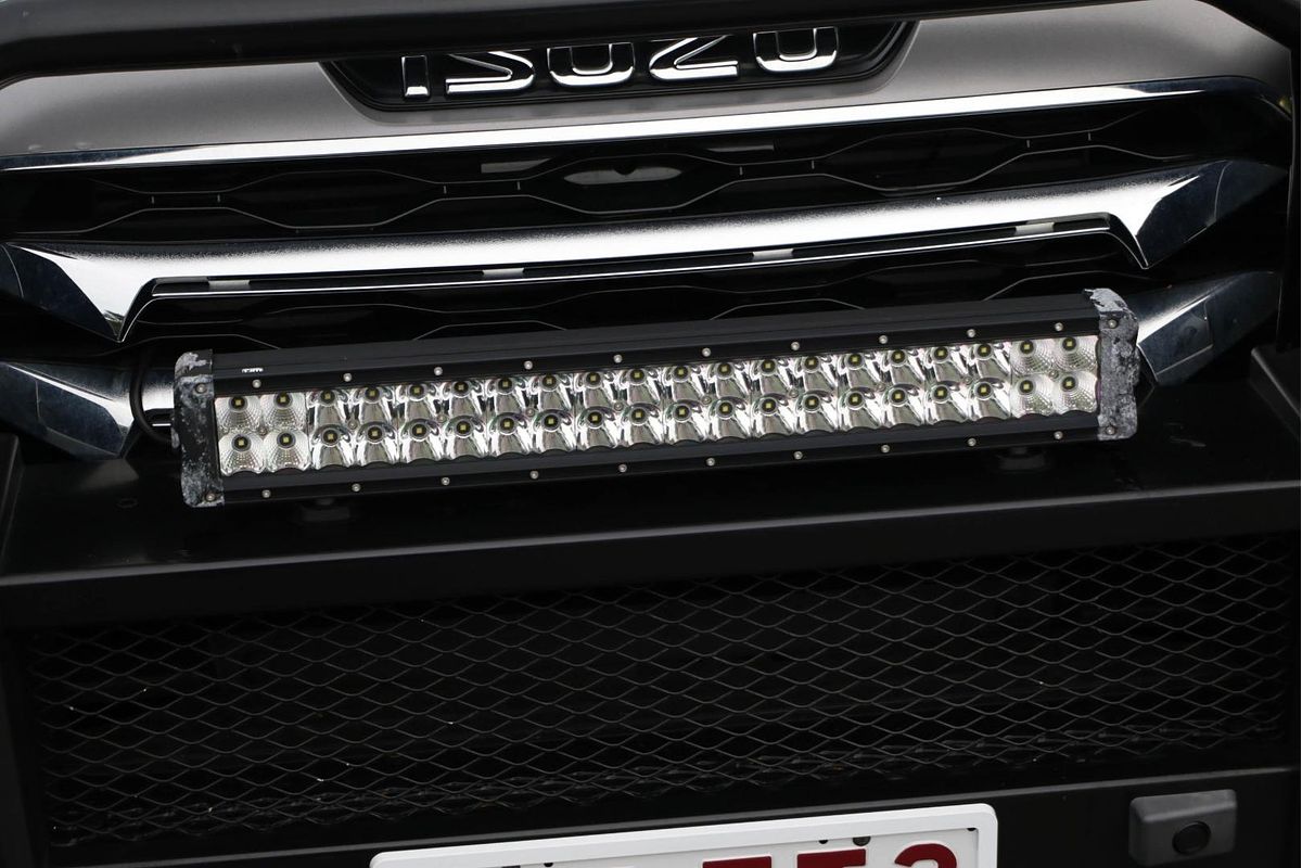 2021 Isuzu MU-X LS-T