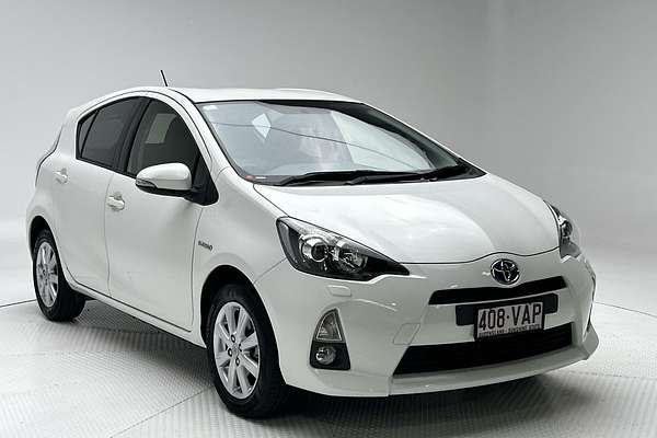 2014 Toyota Prius C i-Tech NHP10R