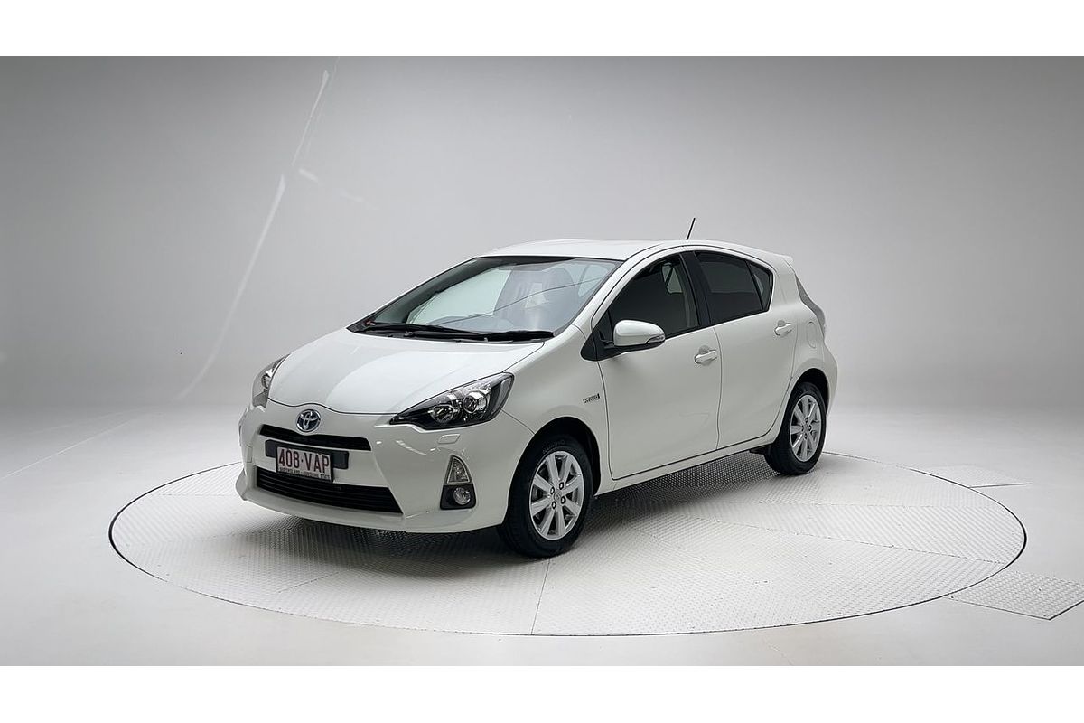 2014 Toyota Prius C i-Tech NHP10R