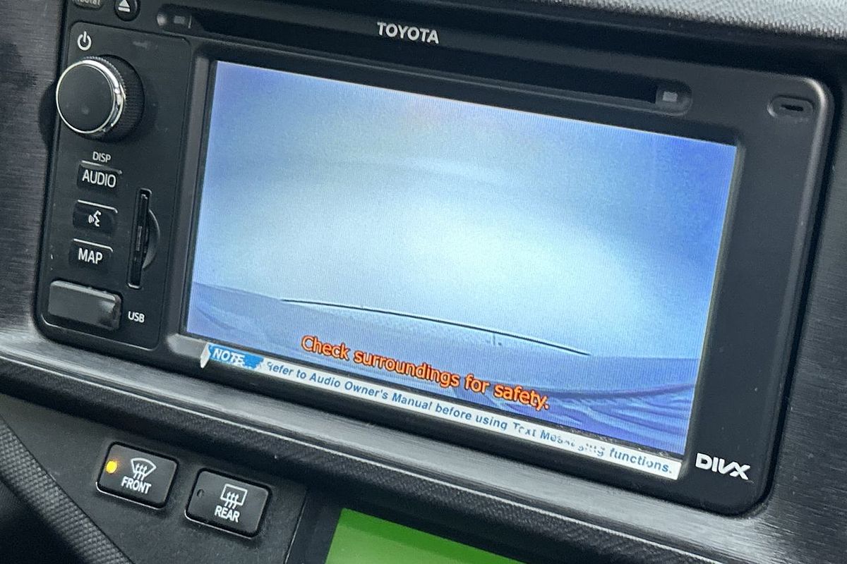 2014 Toyota Prius C i-Tech NHP10R