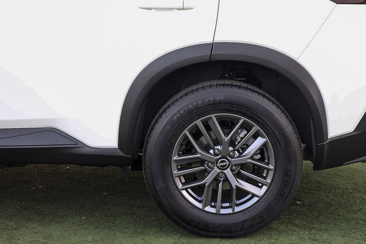 2024 Nissan X-TRAIL ST T33
