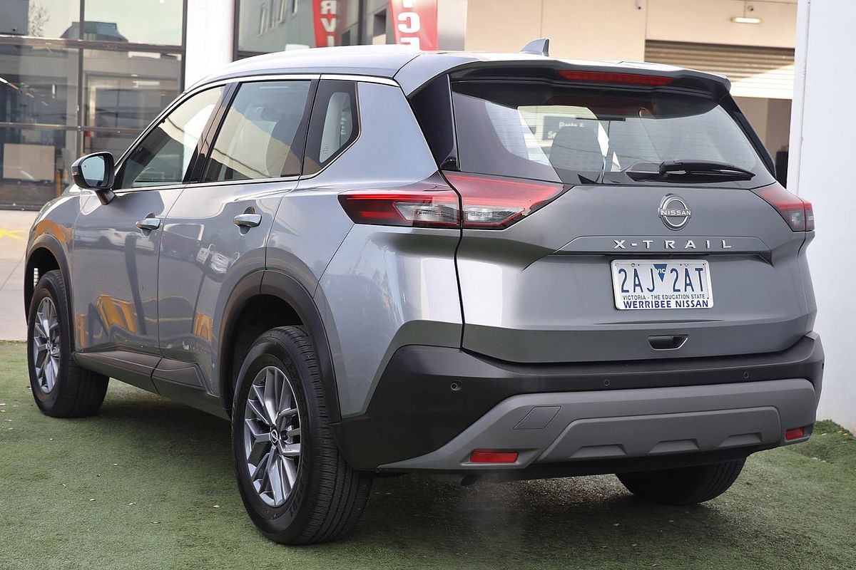 2024 Nissan X-TRAIL ST T33