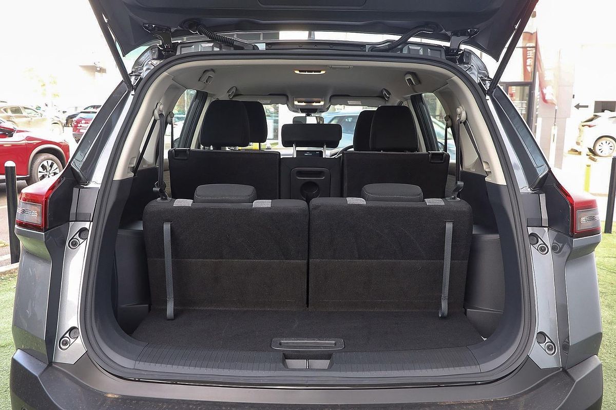 2024 Nissan X-TRAIL ST T33
