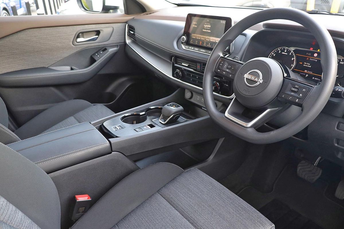 2024 Nissan X-TRAIL ST T33