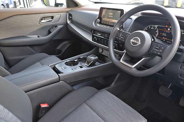 2024 Nissan X-TRAIL ST T33