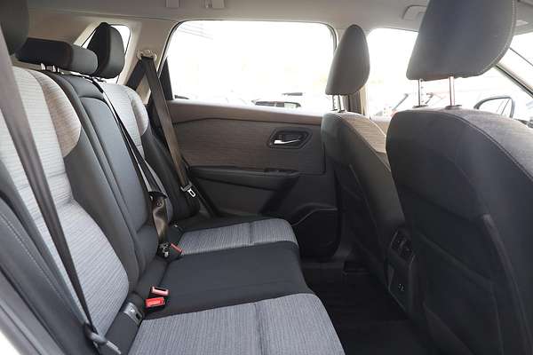 2024 Nissan X-TRAIL ST T33