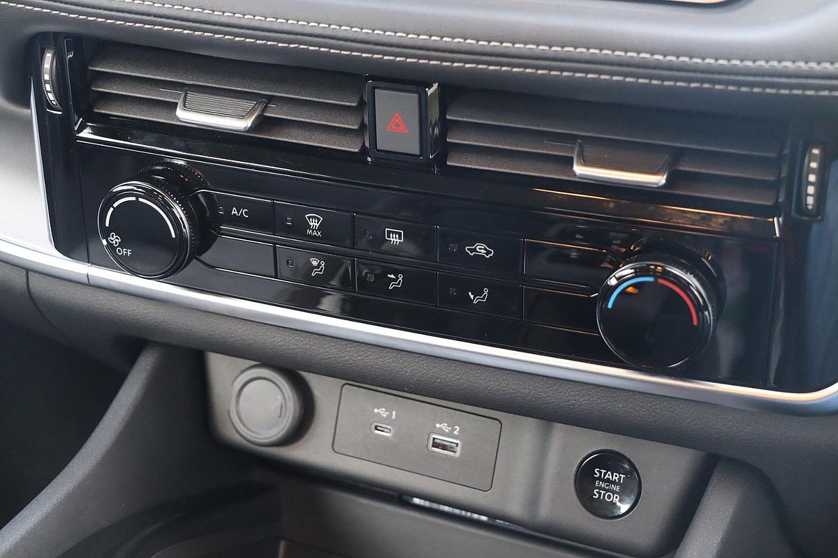2024 Nissan X-TRAIL ST T33