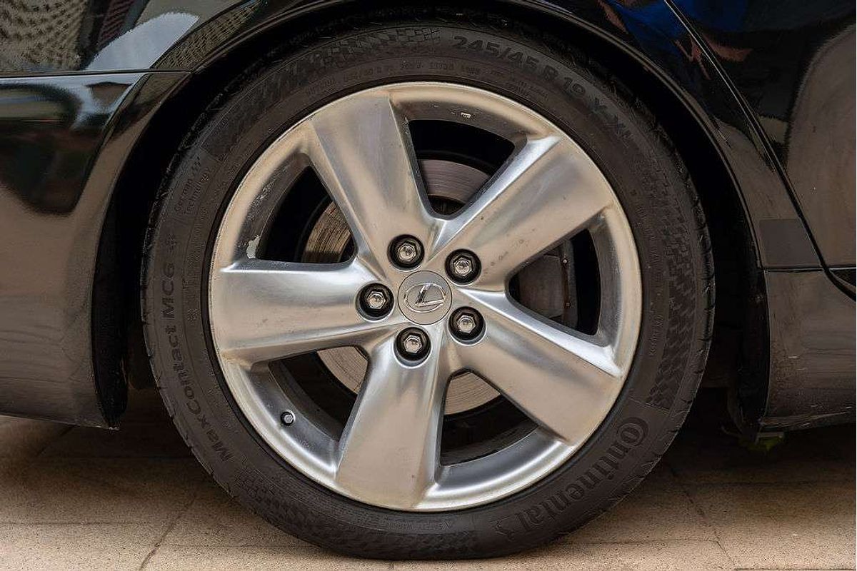 2011 Lexus LS LS460 USF40R