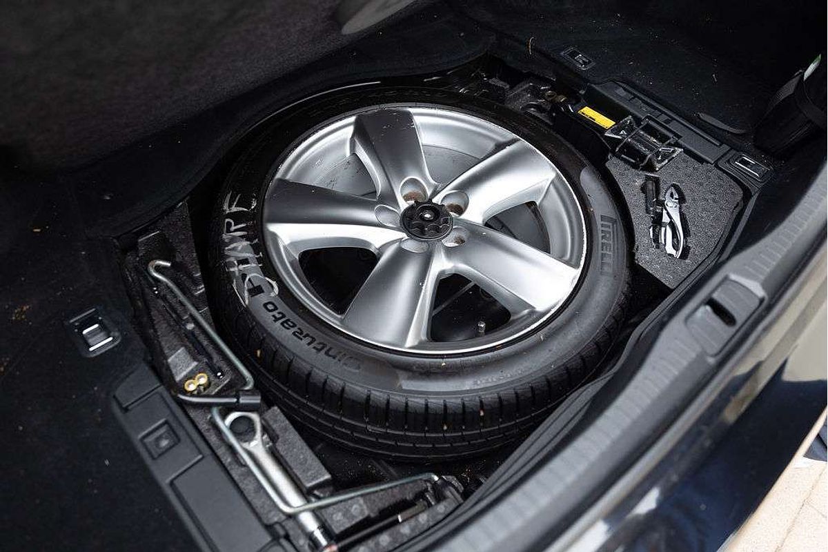 2011 Lexus LS LS460 USF40R