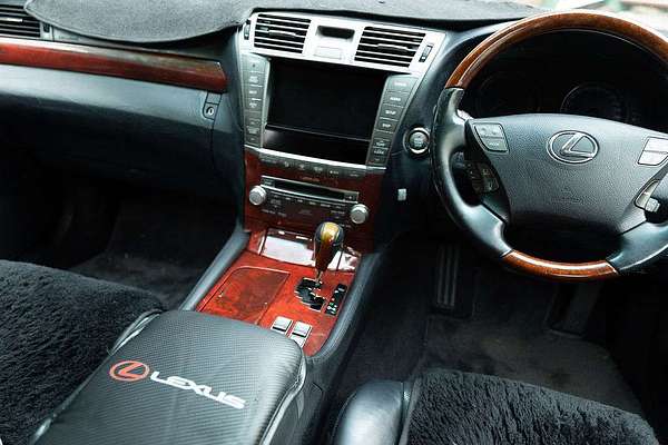 2011 Lexus LS LS460 USF40R