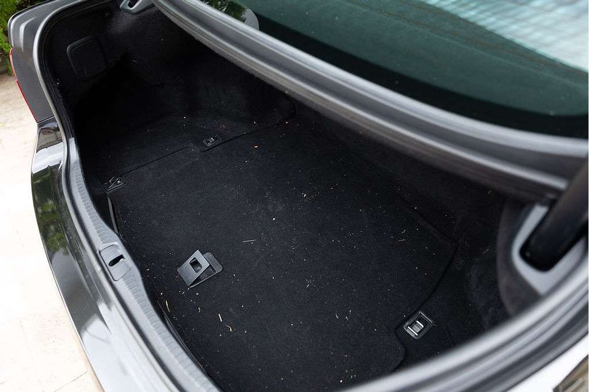2011 Lexus LS LS460 USF40R