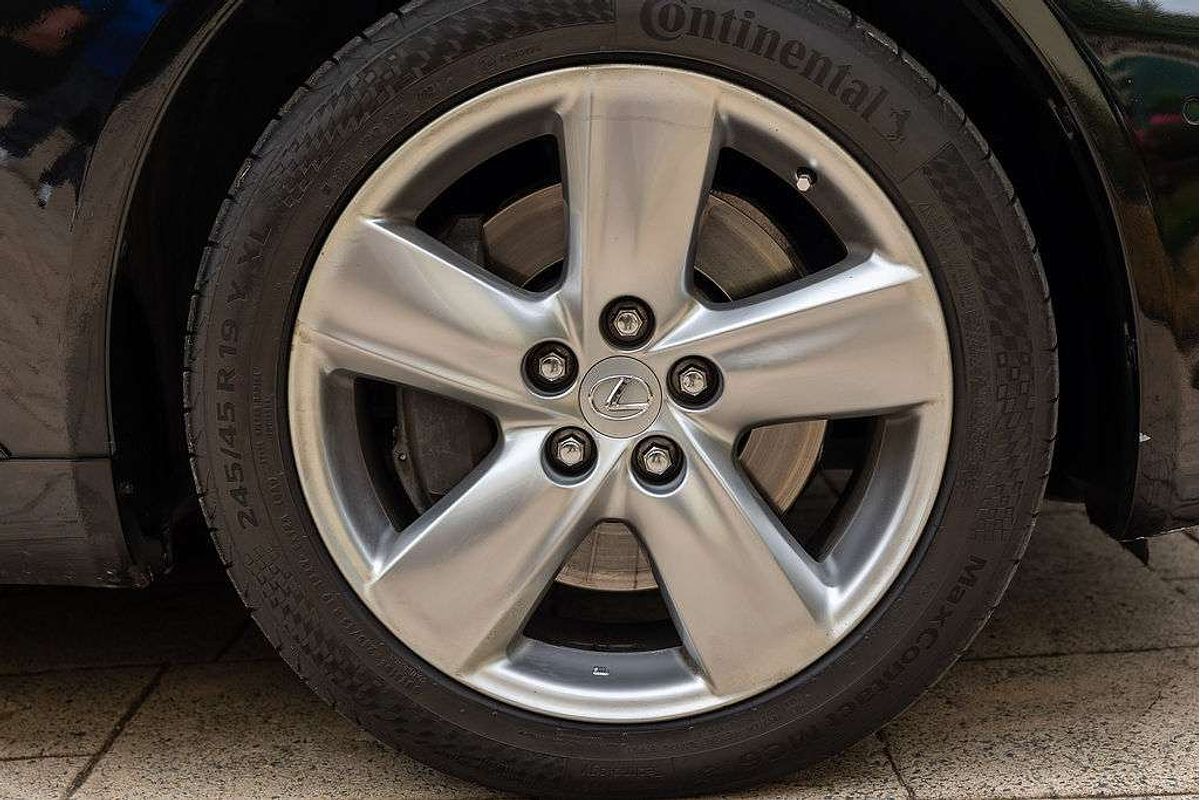 2011 Lexus LS LS460 USF40R