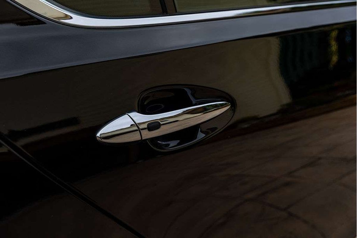 2011 Lexus LS LS460 USF40R
