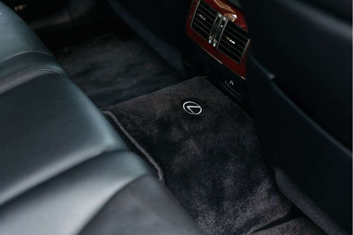 2011 Lexus LS LS460 USF40R