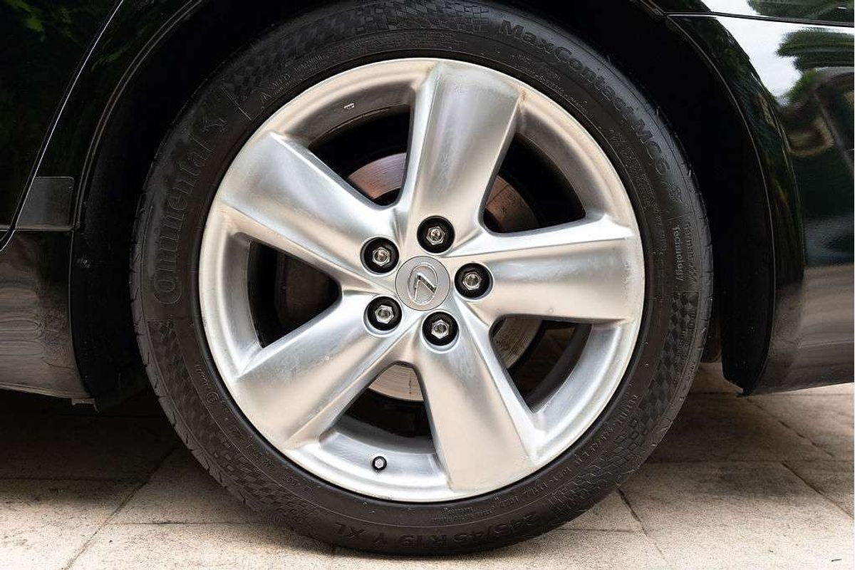 2011 Lexus LS LS460 USF40R
