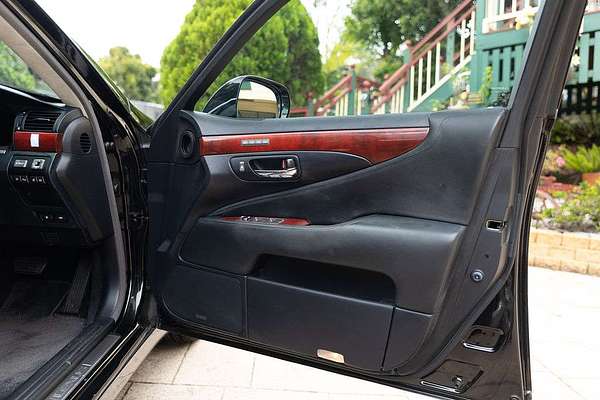 2011 Lexus LS LS460 USF40R