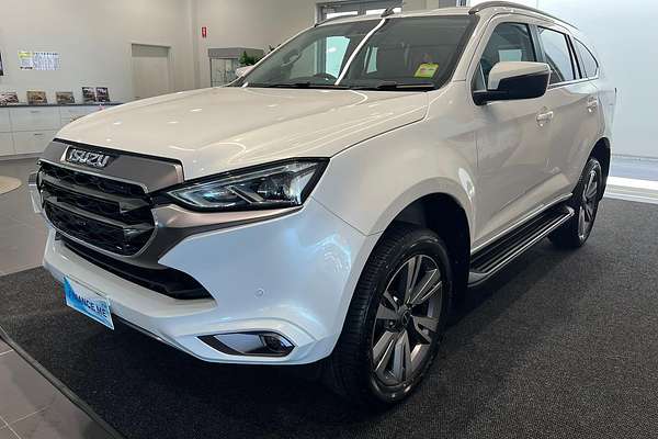 2024 Isuzu MU-X LS-T