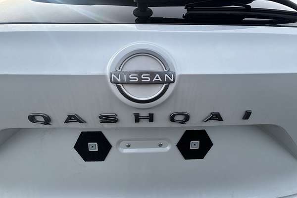 2025 Nissan QASHQAI Ti J12