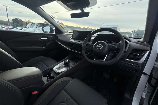 2025 Nissan QASHQAI Ti J12