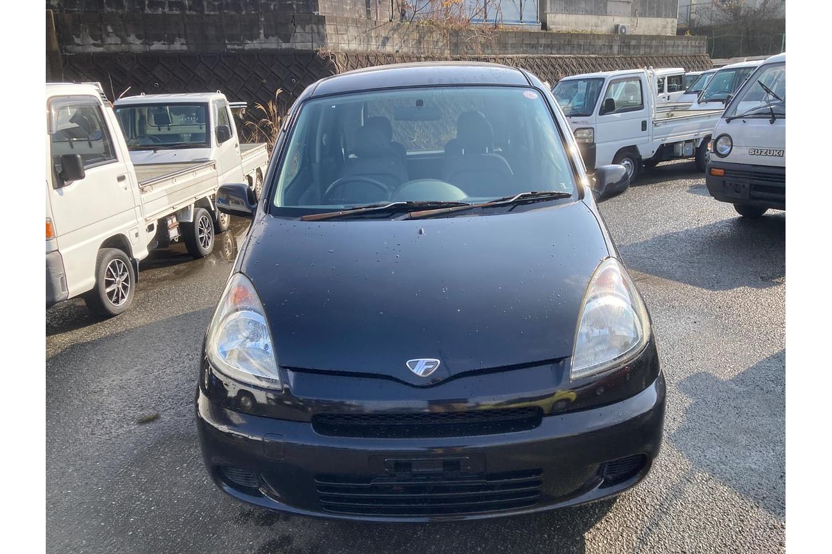 2000 Toyota Funcargo G