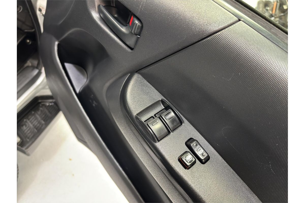 2020 Toyota Hiace DX