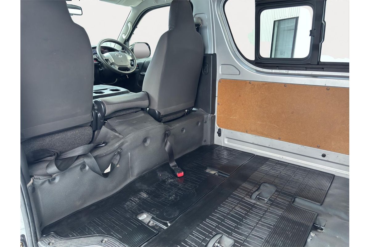 2020 Toyota Hiace DX