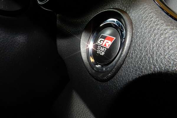 2020 Toyota C-HR GR-S (2WD) Hybrid ZYX10R