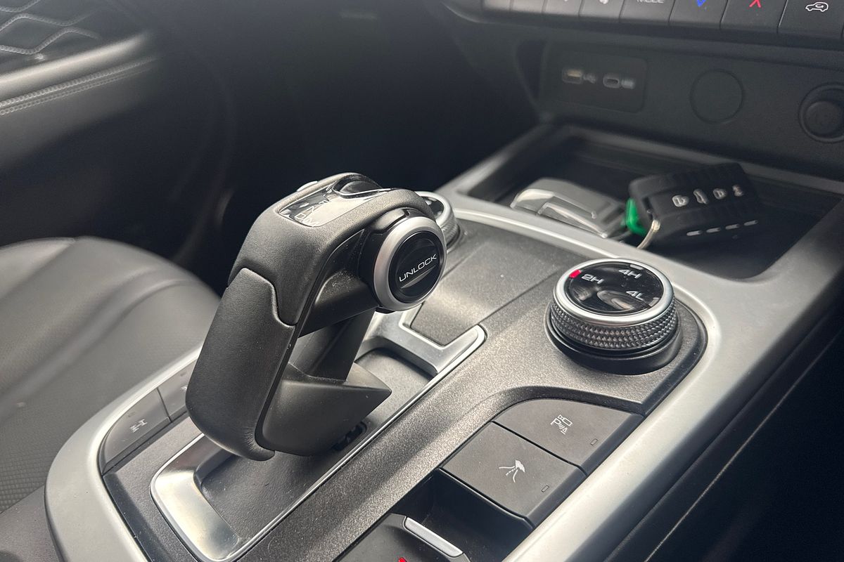 2023 GWM Tank 300 Ultra Hybrid P01